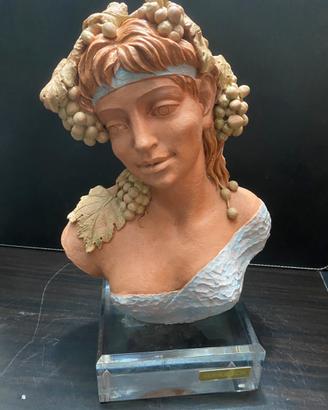 Busto Scultura Terracotta M. Senserrich Uva