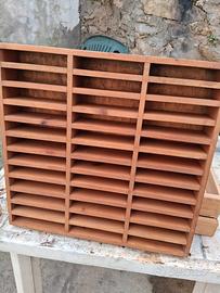 bacheca per audiocassette 36 e 60 posto in legno