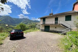 CASA SEMINDIPENDENTE A MOCONESI