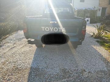 Toyota  hilux 