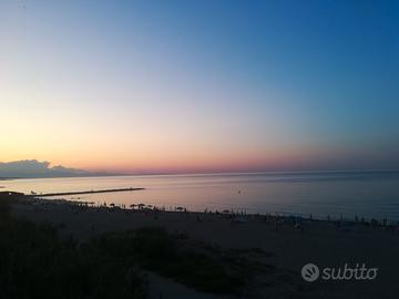 Sulla spiaggia di Cariati Marina, comodità e relax