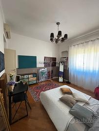 Stanza singola con bango privato a vigna clara