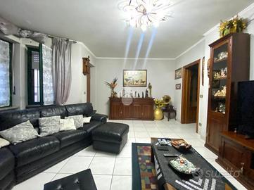 VILLA A SCHIERA A NONE