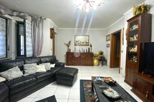 VILLA A SCHIERA A NONE