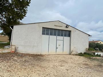 Capannone in buone condizioni