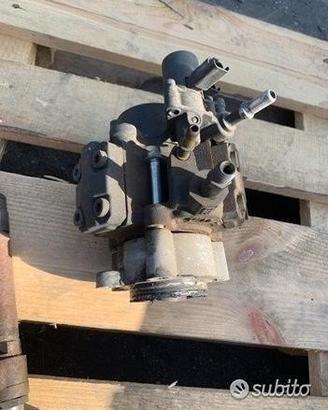 Pompa iniettori testata boxer sigla 4h03/ 4hu