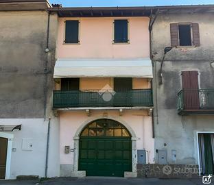 CASA DI CORTE A MUSCOLINE