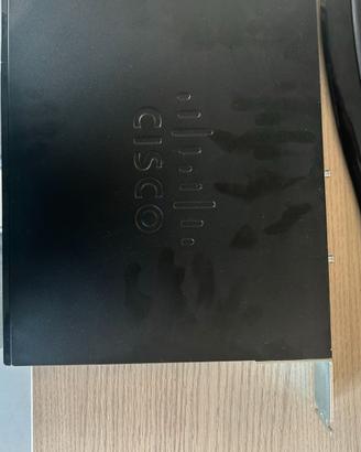 router professionale Cisco 1921 integrated service
