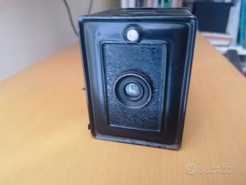 Macchina fotografica italiana