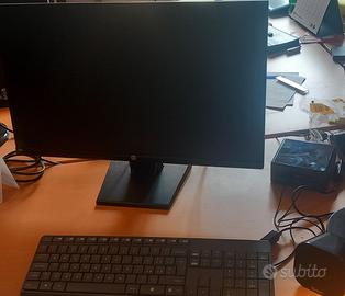 COMPUTER PC INTEL NUC CON TASTIERA E SCHERMO HP