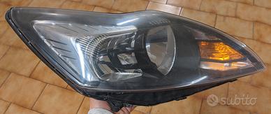 Faro anteriore destro per Ford Focus MK2 (04-10)