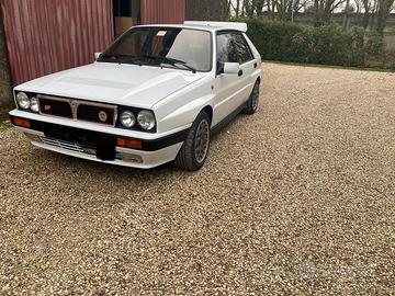 Lancia delta integrale 16v