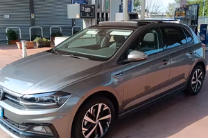Volkswagen Polo highline  1.0Tsi Dsg full.