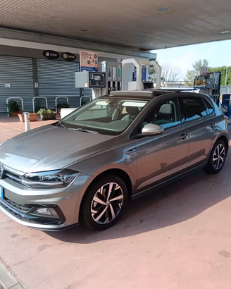 Volkswagen Polo highline  1.0Tsi Dsg full.