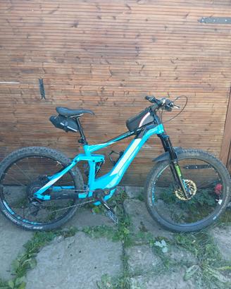 Bici elettrica cube