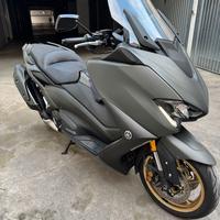 Yamaha tmax 