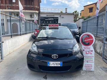 Toyota Aygo 1.0 12V VVT-i 5 porte Sol Connect