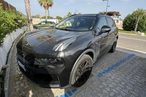 Lynk&co 01 full black