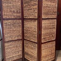 Separè in legno di banano