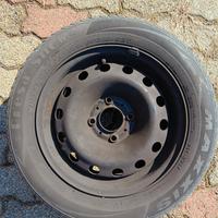 4 cerchi R14 + 4 gomme termiche montate