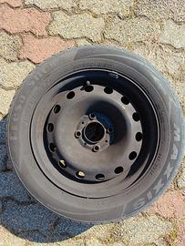 4 cerchi R14 + 4 gomme termiche montate