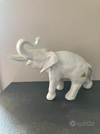 Elefante in porcellana