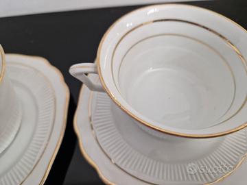 Tazze con piattino in porcellana 