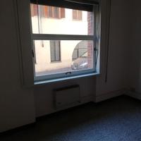 Monolocale uso ufficio al piano rialzato