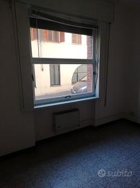 Monolocale uso ufficio al piano rialzato