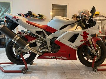 Yamaha R1 1998 asi