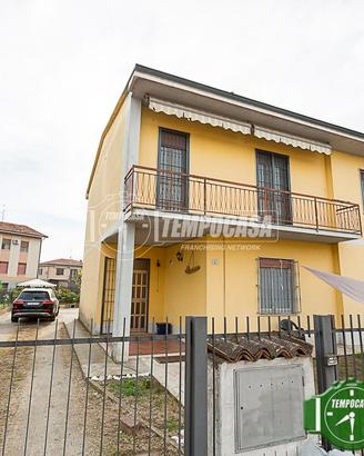 3 LOCALI CON GIARDINO PRIVATO