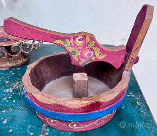 Schiaccianoci in legno