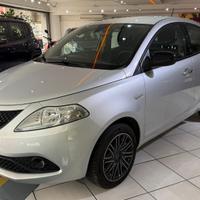 Lancia Ypsilon 1.0 FireFly 5 porte S&S Hybrid Ecoc
