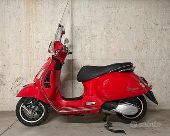 Vespa 300 gts super
