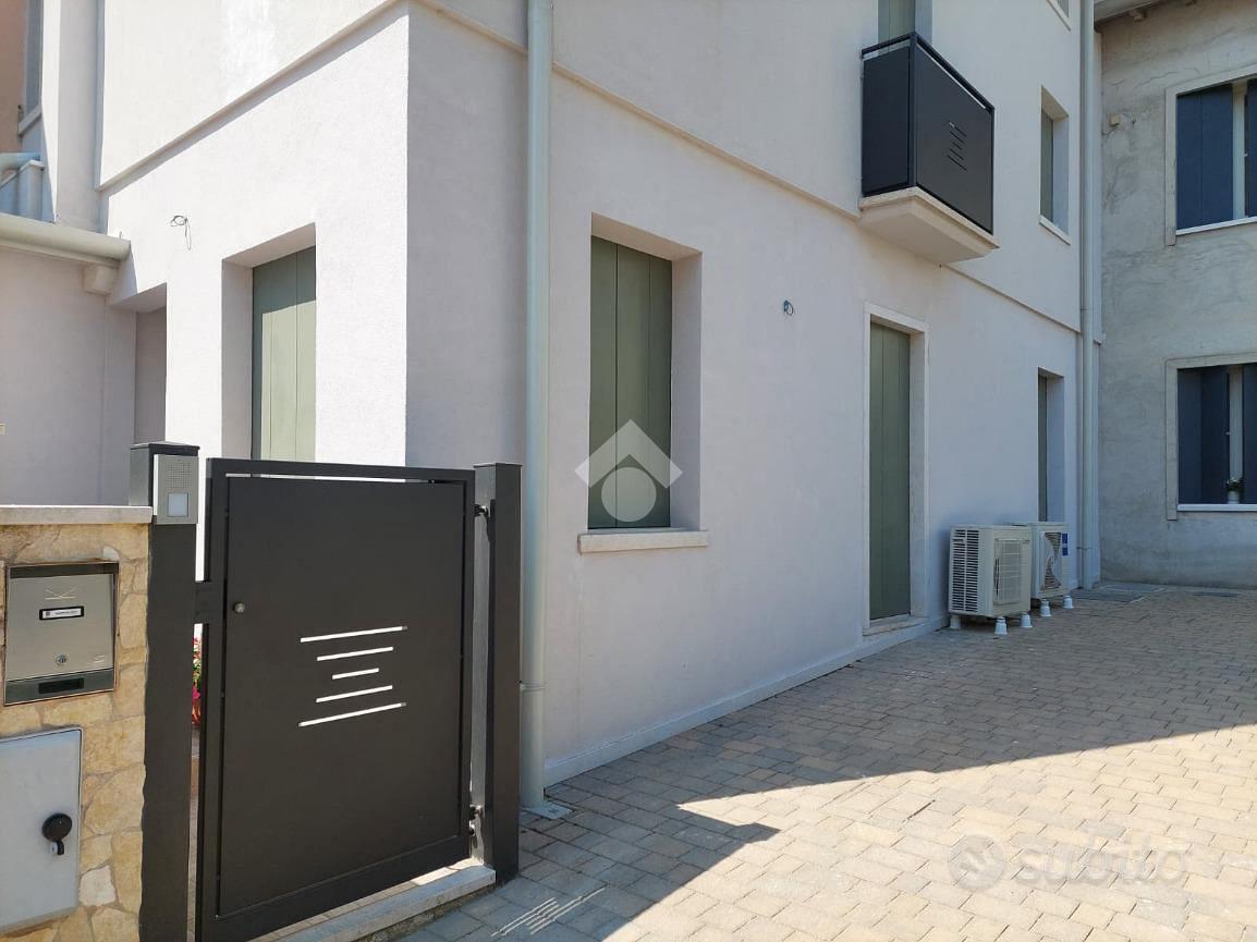3 LOCALI A SANDRIGO - Vista 3