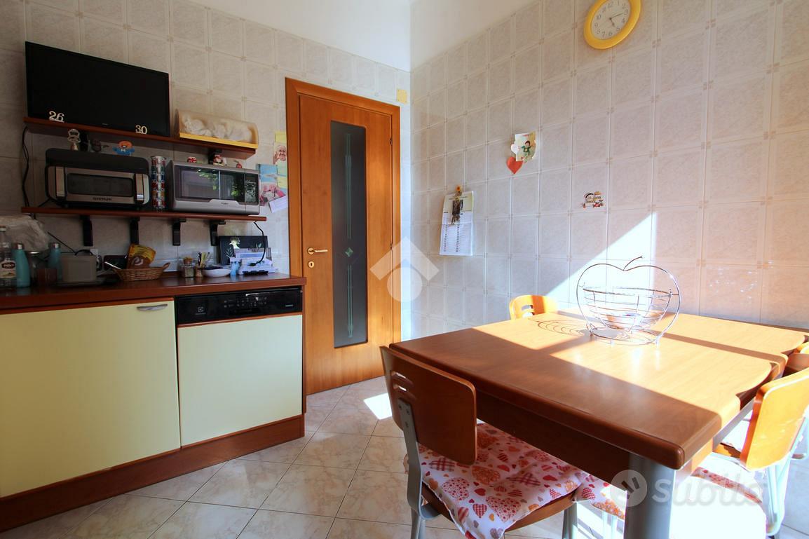 Apartment in Bareggio, Milano - Altro