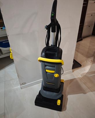 lavapavimenti professionale karcher BR 30/4 C