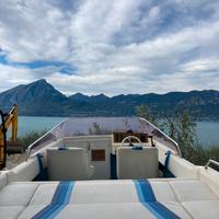 Motoscafo mostes barca