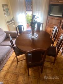 TAVOLO ALLUNGABILE IN LEGNO MASSICCIO
