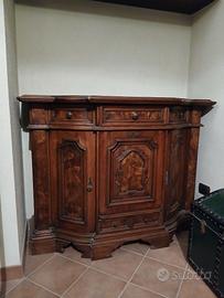 Credenza in Radica di Noce – Stile Barocchetto