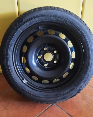 cerchi in ferro con pneumatico 