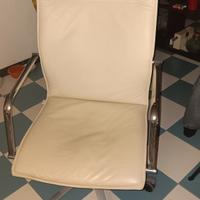 poltrona regolabile bianca in vera pelle 