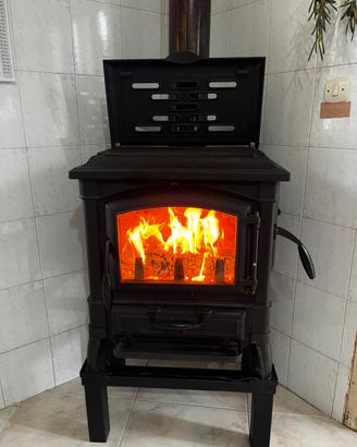 stufa a legna isetta con cerchi, nordica