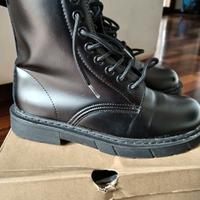 Bata anfibi donna in pelle