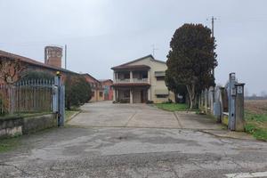 Immobile in asta di 4000 m² a San Pietro di Morubi