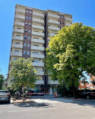 Esclusivo appartamento tricamere panoramico con...