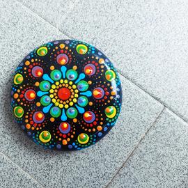 Sasso pietra ciottoli fermafogli tovaglioli mobile