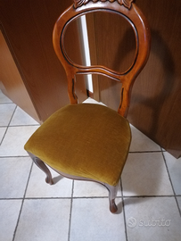 Sedie e tavolo in stile