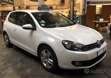 VW GOLF 1.4 BENZINA  DSG NEOPATENTATI SI