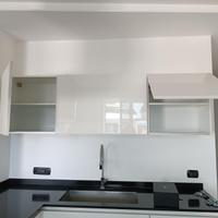 Cucina ALTA con elettrodomestici e piano granito